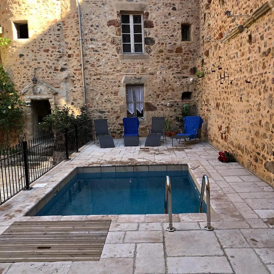 Gite De L'Ancien College Herisson 0*,  France