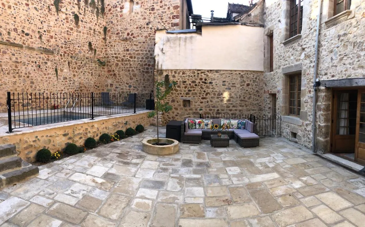 Holiday home Gite De L'Ancien College Herisson