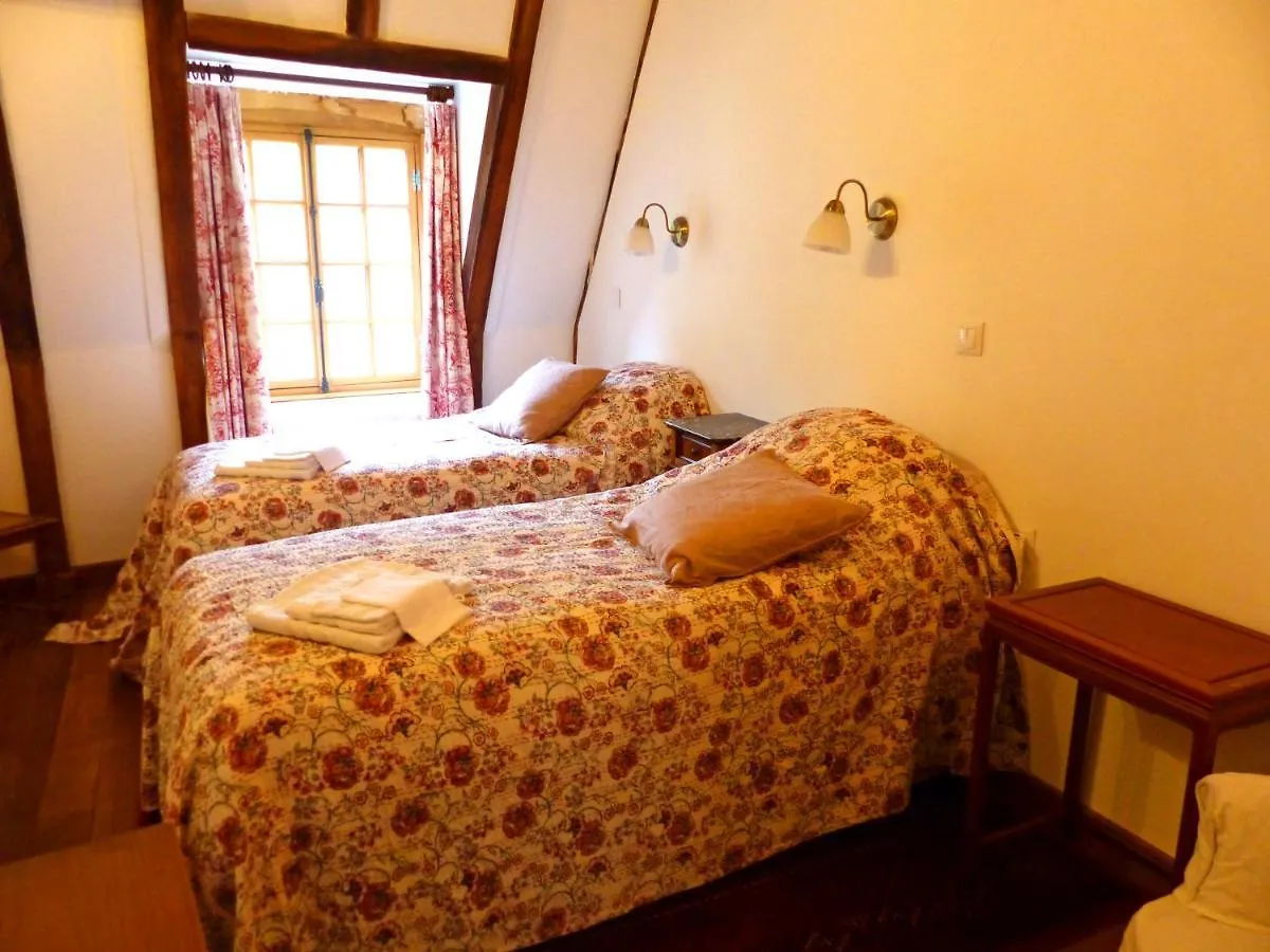 Gite De L'Ancien College Herisson Holiday home